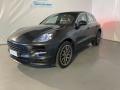 1 PORSCHE Macan